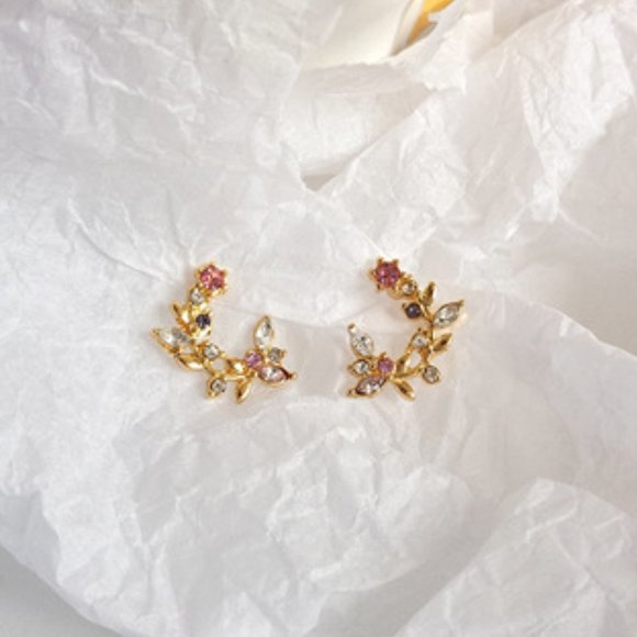 💙💕LAST one Floral Color Crystal Stud Earrings - Picture 4 of 9